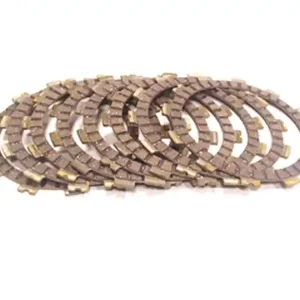 Celosvětová Doprava PSYCHIC spojkové kotouče SUZUKI GSF 600 (95-04), GSX 600F (88-91) F1971 (EBS3348)