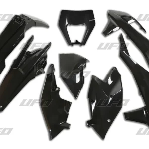 Cenový Hit UFO kompletní sada plastů KTM EXC/EXC-F TPI 17-19 s krytem světla barva černá (KT523E001)